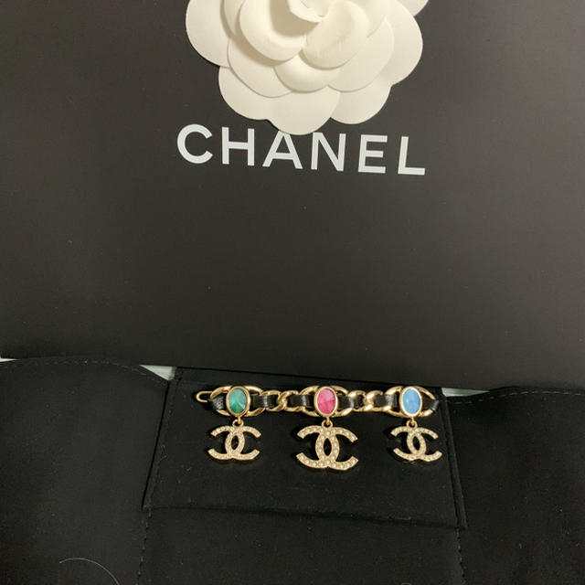 CHANEL - CHANELマルチカラーヘアクリップの通販 by ai's shop｜シャネルならラクマ