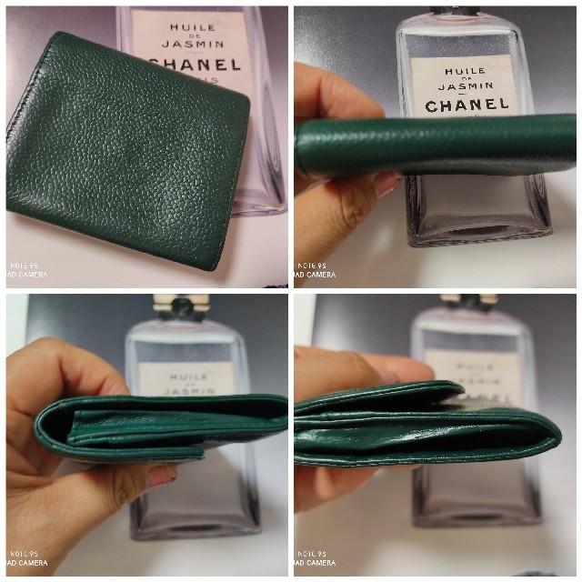 CHANEL(シャネル)の7万円（新品時の参考価格）シャネルキャビアスキン　エメラルド　マルチケース レディースのファッション小物(財布)の商品写真