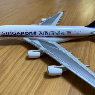 ジャル(ニホンコウクウ)(JAL(日本航空))のレア非売品　限定　シンガポール航空　A380就航便記念品　1/400(航空機)