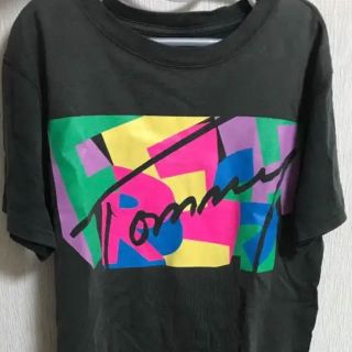 トミーヒルフィガー(TOMMY HILFIGER)のTOMMY HILFIGER Tシャツグレー(Tシャツ(半袖/袖なし))