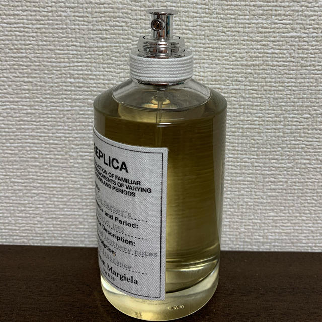 Maison Martin Margiela(マルタンマルジェラ)の【中古】マルジェラ  レプリカ　アットザバーバー　100ml コスメ/美容の香水(香水(男性用))の商品写真