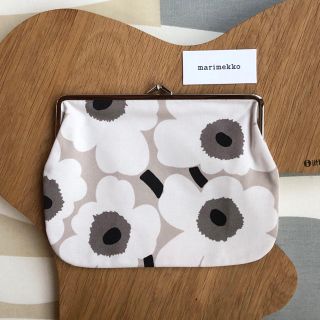 マリメッコ(marimekko)の新品 マリメッコ がま口 ポーチ ピエニ ウニッコ ベージュ(ポーチ)