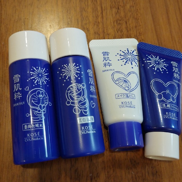 雪肌精(セッキセイ)の雪肌粋　限定ドラえもんデザイン4品セット コスメ/美容のキット/セット(サンプル/トライアルキット)の商品写真