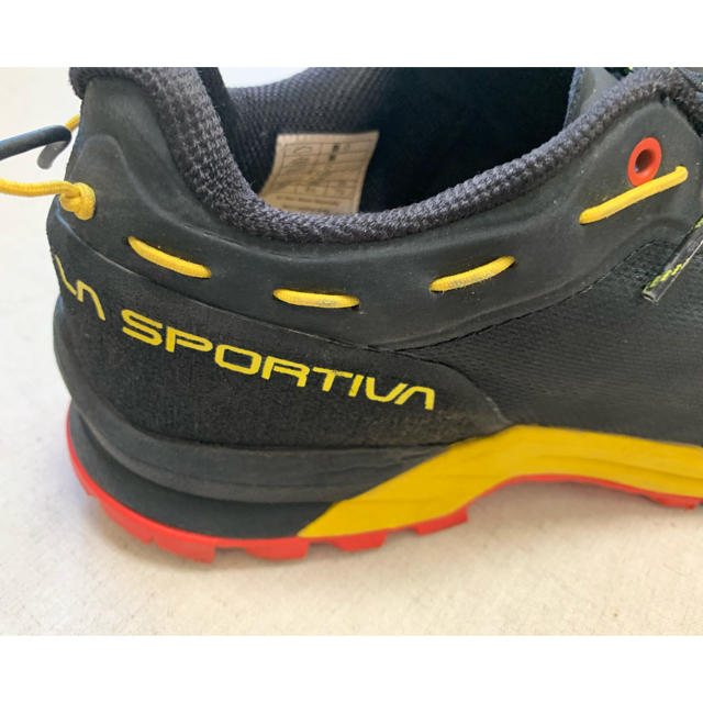 LA SPORTIVA(スポルティバ)の美品（EU41/JP26.1）スポルティバ TX ガイド スポーツ/アウトドアのアウトドア(登山用品)の商品写真