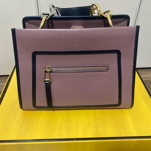 上等な FENDI - FENDI フェンディ ラナウェイ 美品 ハンドバッグ