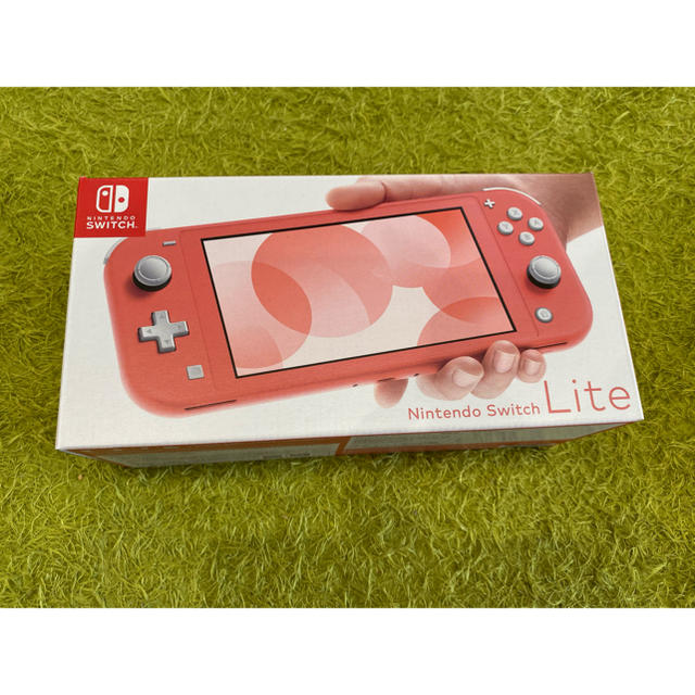 Nintendo Switch(ニンテンドースイッチ)のニンテンドースイッチlite コーラル エンタメ/ホビーのゲームソフト/ゲーム機本体(携帯用ゲーム機本体)の商品写真