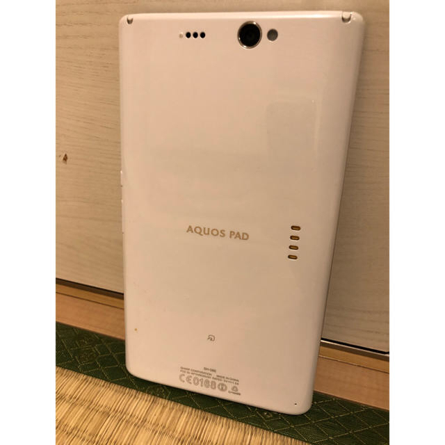 SHARP(シャープ)のAQUOS PAD SH-08E ホワイト スマホ/家電/カメラのPC/タブレット(タブレット)の商品写真