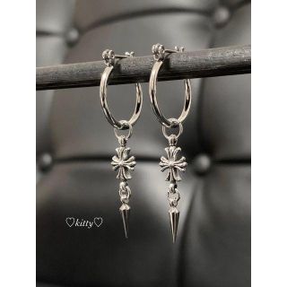 クロムハーツ(Chrome Hearts)の【フープピアス＋タイニークロス シルバー 2個】クロムハーツ好きに♪(ピアス(両耳用))