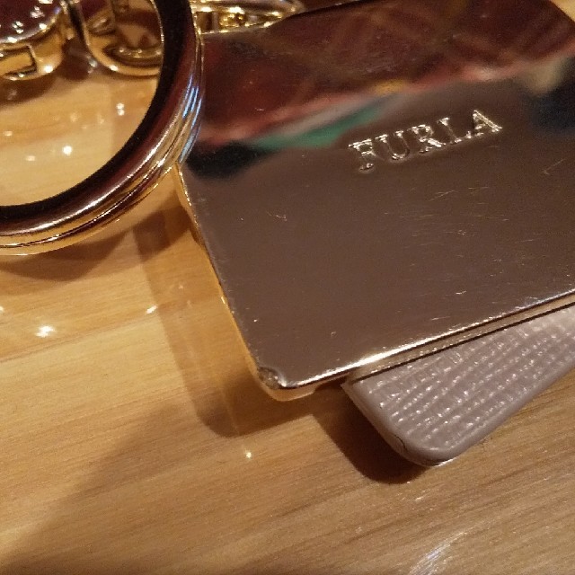 Furla(フルラ)のFURLA バックチャーム ピンクベージュ レディースのファッション小物(キーホルダー)の商品写真