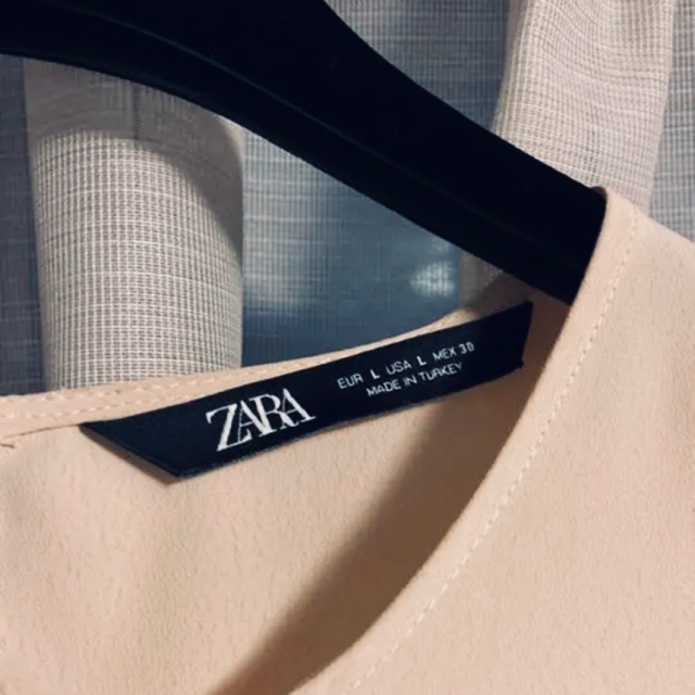 ZARA(ザラ)のZARA  ピンク ブラウス   L サイズ 半袖　 レディース レディースのトップス(シャツ/ブラウス(半袖/袖なし))の商品写真
