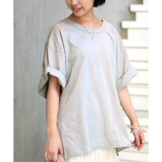 イエナ(IENA)のIENA アール ジュビリー 別注 BACK BUTTON Tシャツ♦︎20SS(シャツ/ブラウス(半袖/袖なし))