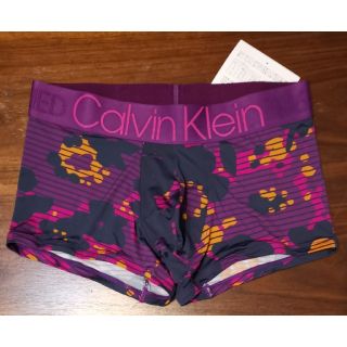 カルバンクライン(Calvin Klein)のカルバンクライン　新品　メンズ　ボクサーパンツ(カモフラージュ/パープルS)(ボクサーパンツ)