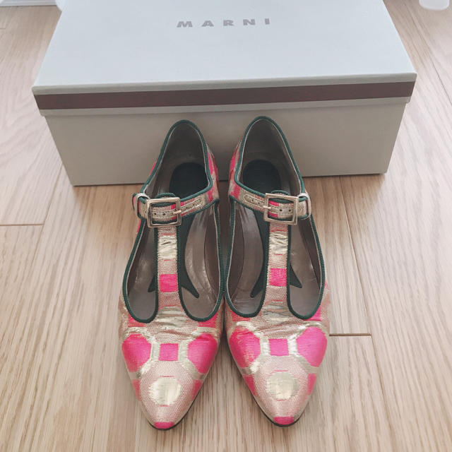 Marni(マルニ)の美品マルニMARNIゴブラン風キラキラパンプスCHANELシャネルmiumiu レディースの靴/シューズ(ハイヒール/パンプス)の商品写真