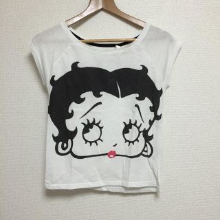 ベルシュカ(Bershka)のBSK ベティ Tシャツ(Tシャツ(半袖/袖なし))