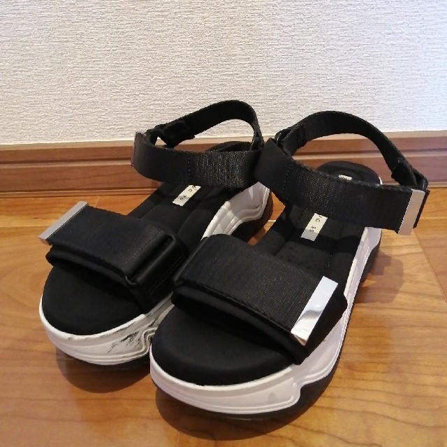 ZARA(ザラ)のザラ　サンダル レディースの靴/シューズ(サンダル)の商品写真