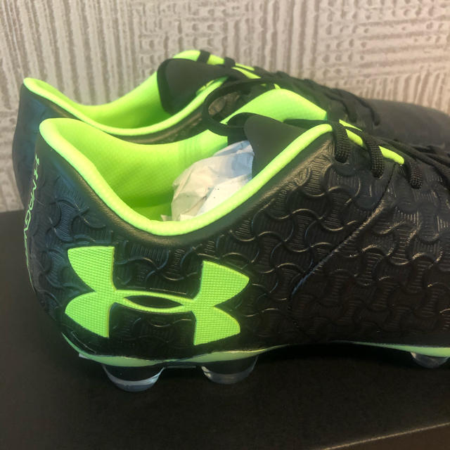 UNDER ARMOUR(アンダーアーマー)の【未使用】アンダーアーマーサッカースパイク28センチ スポーツ/アウトドアのサッカー/フットサル(シューズ)の商品写真