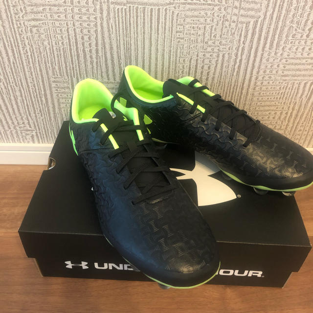 UNDER ARMOUR(アンダーアーマー)の【未使用】アンダーアーマーサッカースパイク28センチ スポーツ/アウトドアのサッカー/フットサル(シューズ)の商品写真