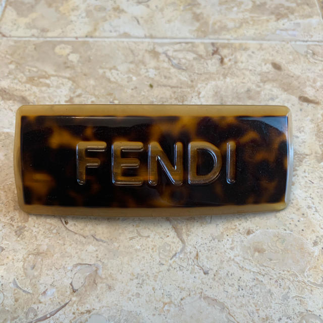 FENDI バレッタ　フェンディ