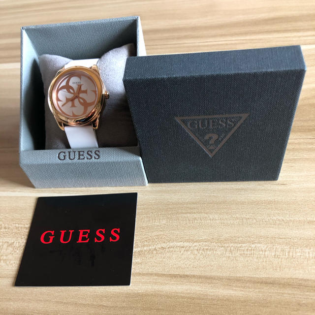 GUESS(ゲス)のゲス GUESS 女性用 腕時計 レディース ウォッチ ピンク W0911L5 レディースのファッション小物(腕時計)の商品写真