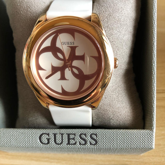 GUESS(ゲス)のゲス GUESS 女性用 腕時計 レディース ウォッチ ピンク W0911L5 レディースのファッション小物(腕時計)の商品写真