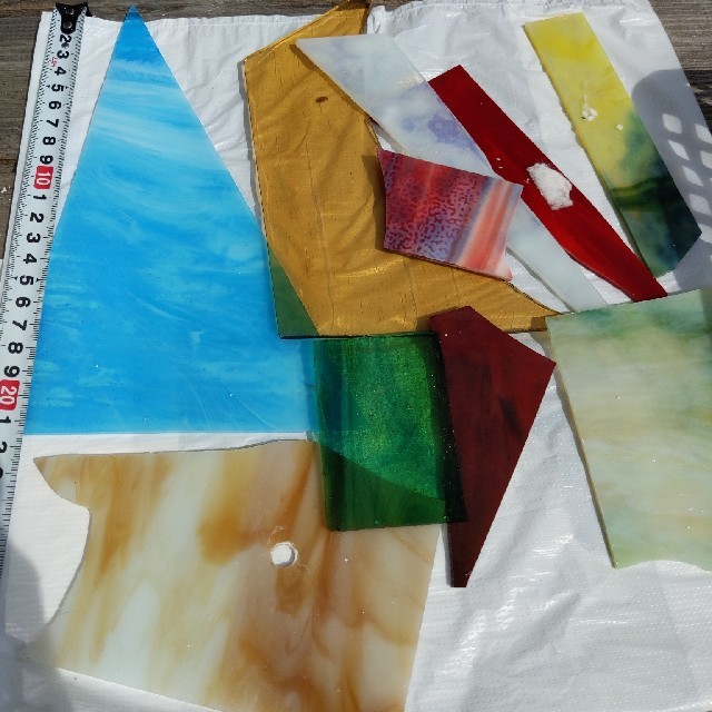 色ガラスパーツ ハンドメイドの素材/材料(各種パーツ)の商品写真