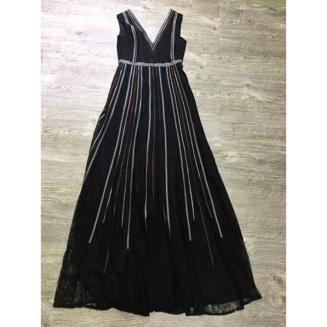 BCBGMAXAZRIA(ビーシービージーマックスアズリア)の❤️BCBG 2020新作　新品　黒ワンピース　ドレス　綺麗 レディースのフォーマル/ドレス(ロングドレス)の商品写真