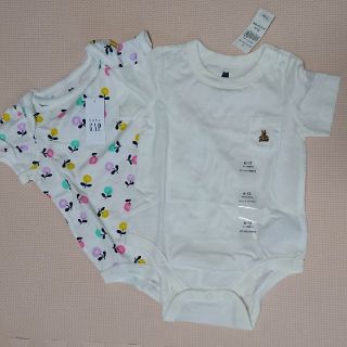 ギャップ(GAP)の【新品・タグ付き】babyGAP ロンパース ボディ 2枚セット(ロンパース)