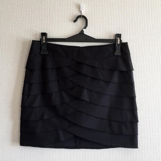 ビーシービージーマックスアズリア(BCBGMAXAZRIA)のBCBC♡黒色の膝丈スカート(ひざ丈スカート)