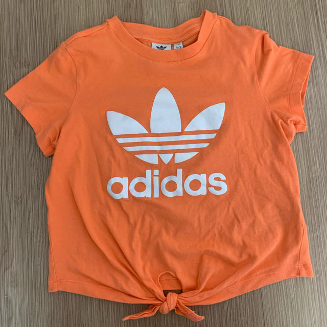 adidas(アディダス)のアディダスオリジナルス　オレンジTシャツ　S メンズのトップス(Tシャツ/カットソー(半袖/袖なし))の商品写真