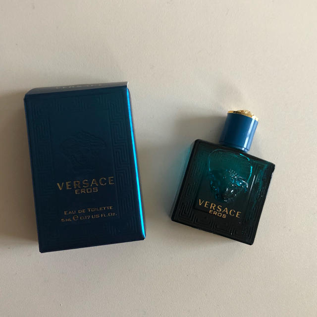 VERSACE(ヴェルサーチ)のVERSACE(エロス オーデトワレ)5ml コスメ/美容の香水(香水(男性用))の商品写真