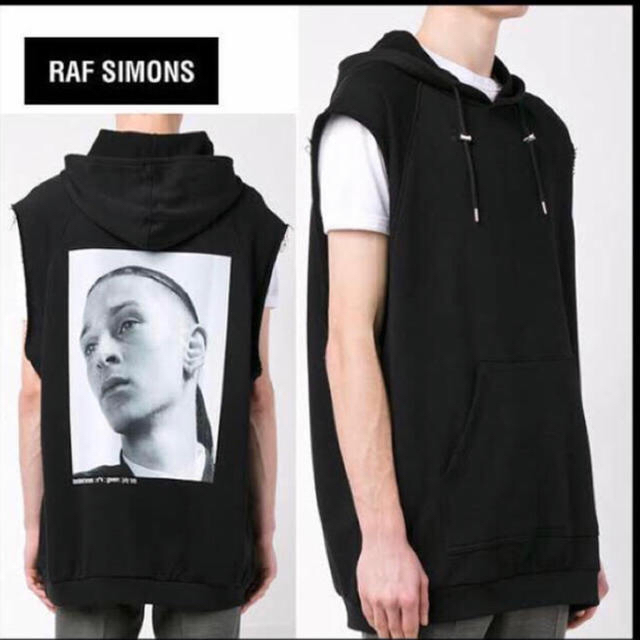 RAF SIMONS(ラフシモンズ)のねてろーー様専用　rafsimons ラフシモンズ　ノースリーブパーカー メンズのトップス(パーカー)の商品写真