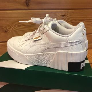 プーマ(PUMA)のスニーカー(スニーカー)