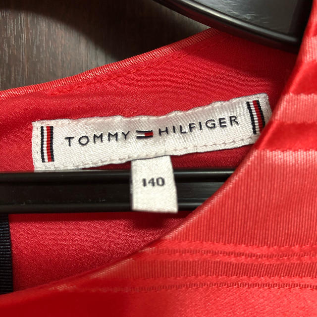 TOMMY HILFIGER(トミーヒルフィガー)の最終出品！TOMMY HILFIGER ワンピース キッズ/ベビー/マタニティのキッズ服女の子用(90cm~)(ワンピース)の商品写真