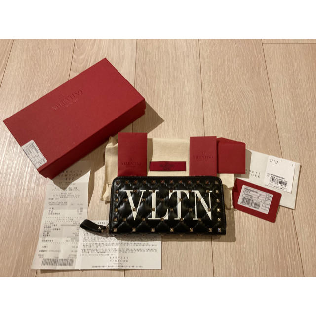 極美品】VLTN Valentino ヴァレンティノ スタッズ 長財布 黒 【限定