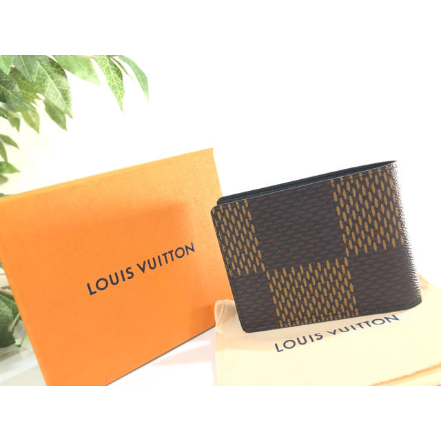 LOUIS VUITTON(ルイヴィトン)の新品 未使用 ルイヴィトン × NIGO  ポルトフォイユ・ミュルティプル メンズのファッション小物(折り財布)の商品写真