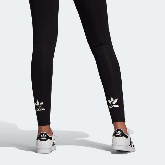 adidas(アディダス)の新品 Lサイズ adidas originals レギンス タイツ レディースのレッグウェア(レギンス/スパッツ)の商品写真