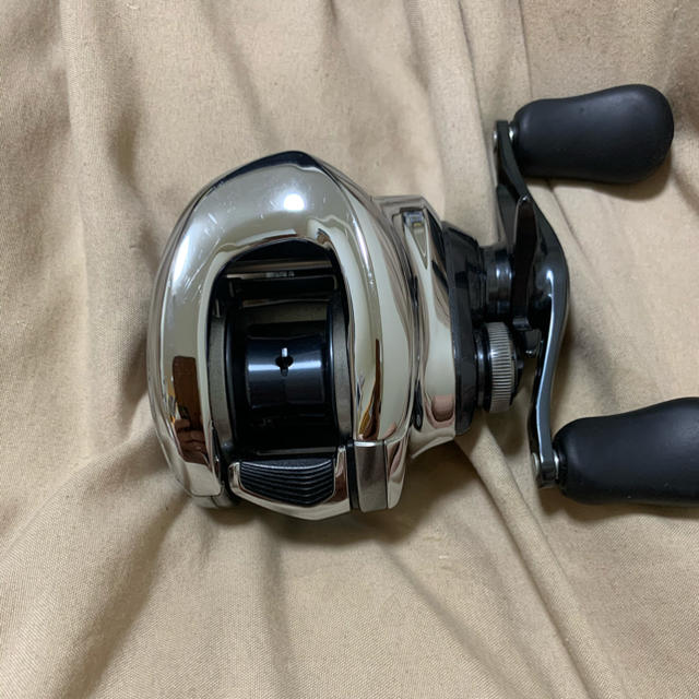 SHIMANO(シマノ)の19 アンタレス ノーマルギア スポーツ/アウトドアのフィッシング(リール)の商品写真