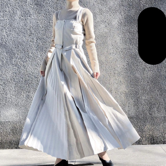 CASA FLINE フロントホックプリーツワンピース - ロングワンピース ...