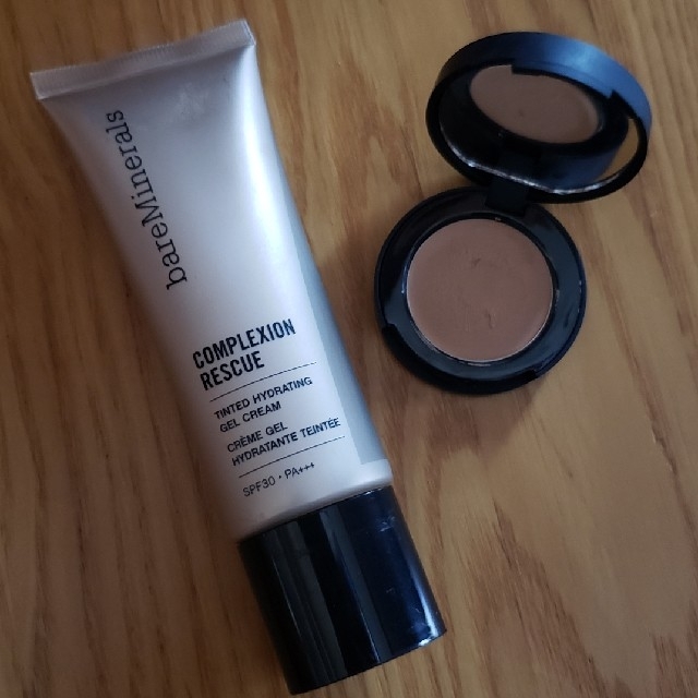 bareMinerals(ベアミネラル)のbareMineralsファンデーション/コンシーラー コスメ/美容のベースメイク/化粧品(ファンデーション)の商品写真