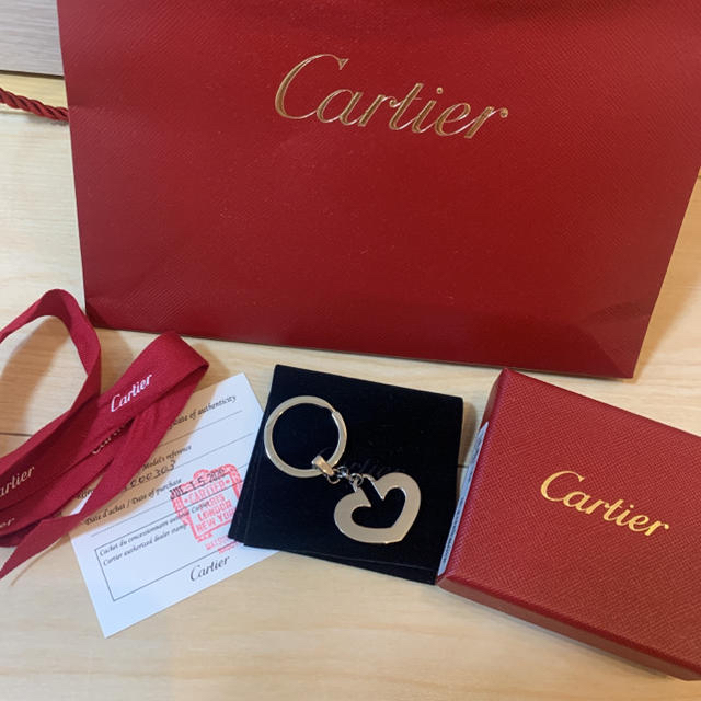 Cartier(カルティエ)の新品未使用☆Cartier キーホルダー レディースのファッション小物(キーホルダー)の商品写真