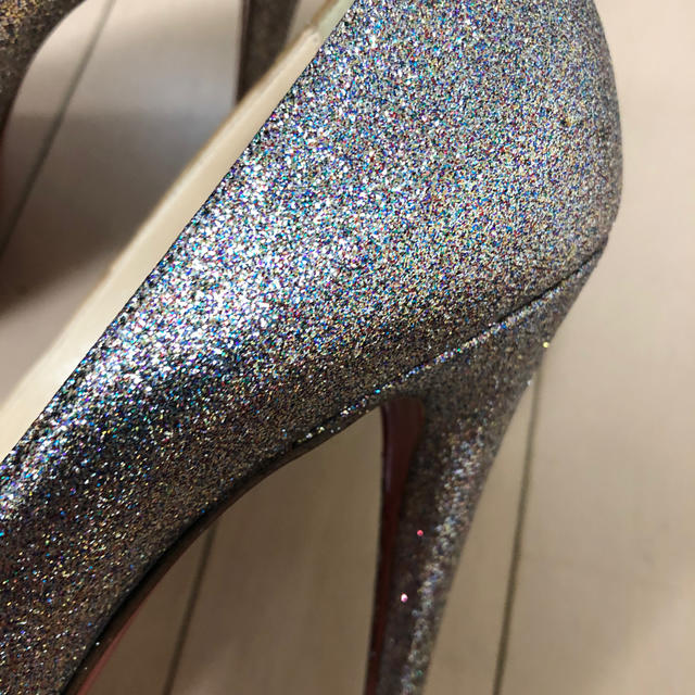 Christian Louboutin(クリスチャンルブタン)のクリスチャンルブタン　パンプス レディースの靴/シューズ(ハイヒール/パンプス)の商品写真