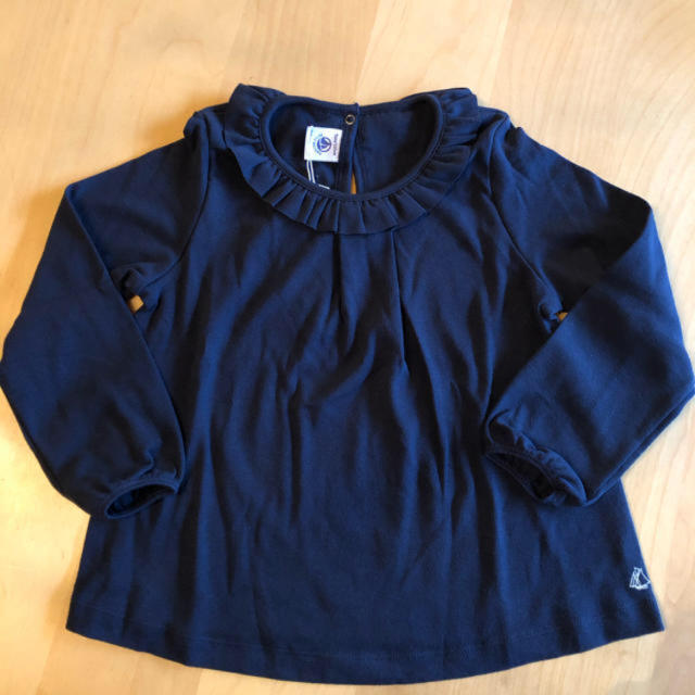 PETIT BATEAU(プチバトー)のプチバトー フリル襟カットソー キッズ/ベビー/マタニティのキッズ服女の子用(90cm~)(Tシャツ/カットソー)の商品写真