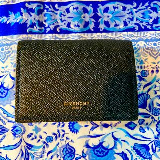 ジバンシィ(GIVENCHY)の【超美品】GIVENCHYコンパクトウォレット(折り財布)