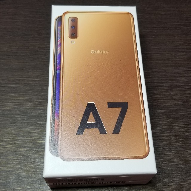 Galaxy A7 64GB Gold ゴールド SIMフリー 端末本体SIMフリー