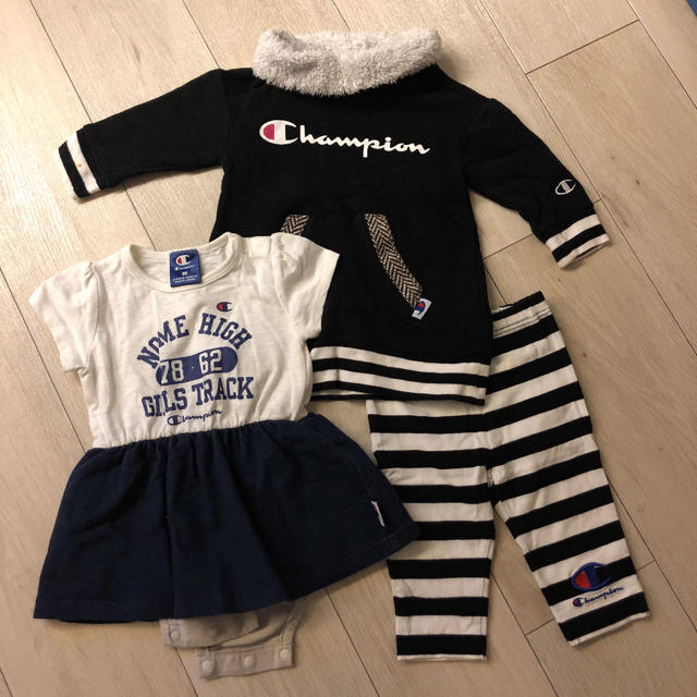 Champion(チャンピオン)のチャンピオン　子供服　まとめ売り キッズ/ベビー/マタニティのベビー服(~85cm)(ワンピース)の商品写真