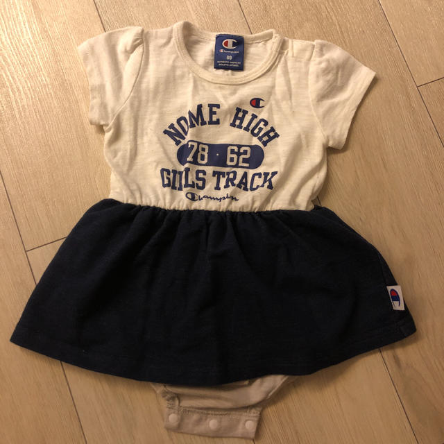 Champion(チャンピオン)のチャンピオン　子供服　まとめ売り キッズ/ベビー/マタニティのベビー服(~85cm)(ワンピース)の商品写真