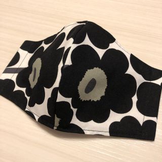 マリメッコ(marimekko)のriorio0801様専用⭐︎ 2点　立体　インナーマスク　黒(その他)