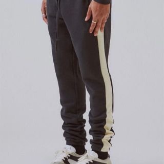 フィアオブゴッド(FEAR OF GOD)のFOG Essentials Side Panel sweatpants(スウェット)