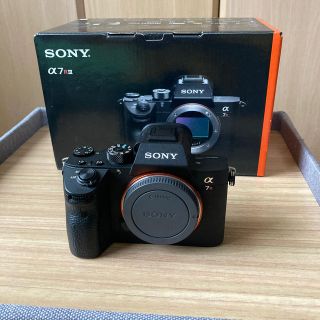 ソニー(SONY)の美品　SONY  α7RⅢ シャッター少ない　128GBSDXCカードオマケ(ミラーレス一眼)