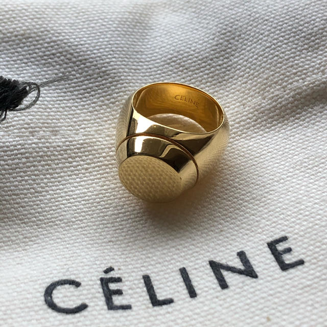 celine(セリーヌ)のかばーに様専用　Celine ゴールド　リング　指輪　エディ　シグネットリング レディースのアクセサリー(リング(指輪))の商品写真